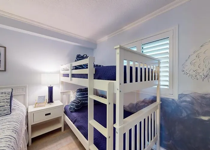 Holiday home Luxury Beachfront With Shared Indoor & Outdoor Pools Free Wifi & Ocean Views